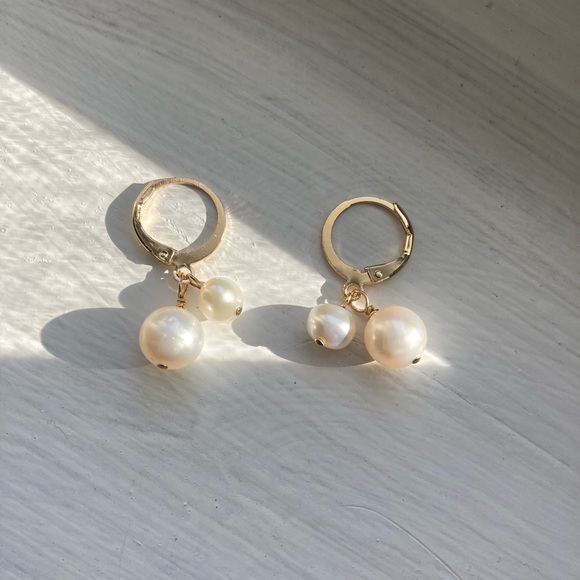 Pearl earrings- Fresh water pearls - Picture 4 of 5